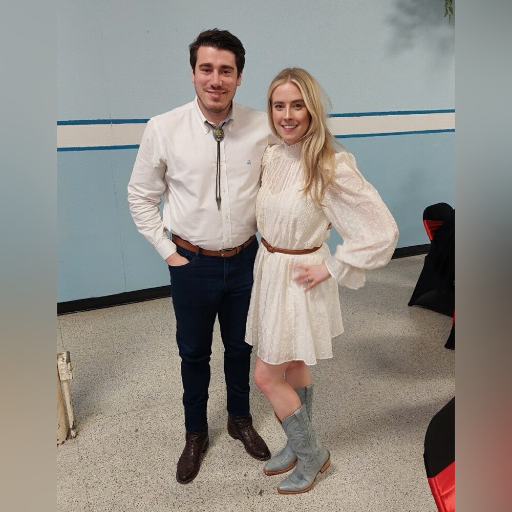 Meet your Posher, Danielle